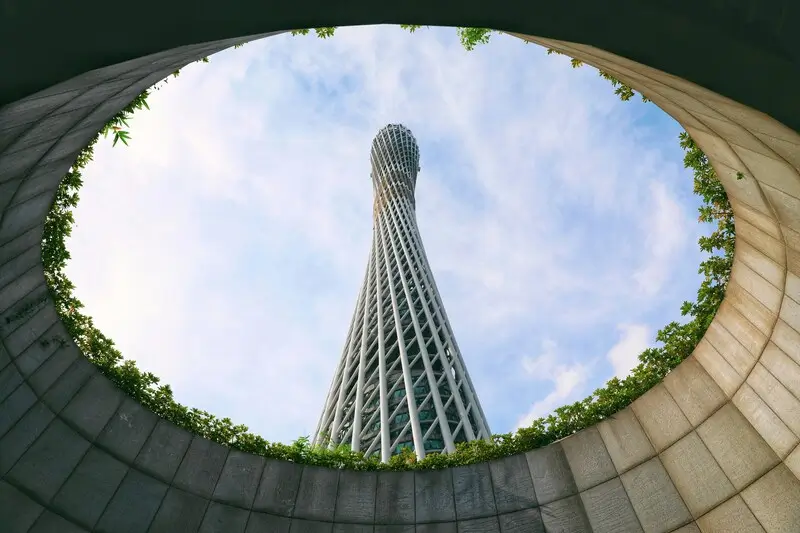 Телебашня «Кантон» (Canton Tower), расположенная в Гуанчжоу, Китай