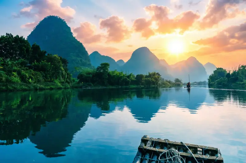 Потрясающие воображение пейзажи Гуйлиня