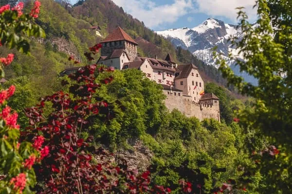 Замок Вадуц (Vaduz Castle), расположенный в Княжестве Лихтенштейн