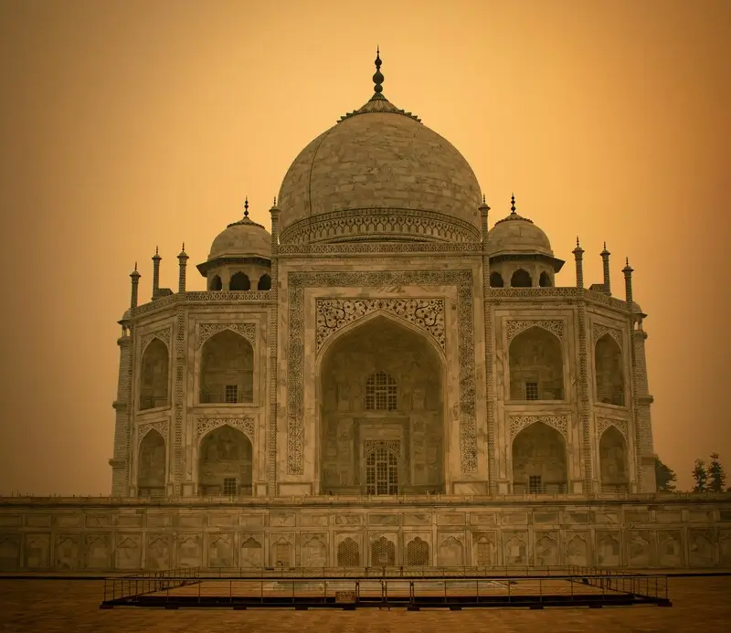 Тадж-Махал, расположенный в Агре, Индия | в индивидуальном экспресс туре
