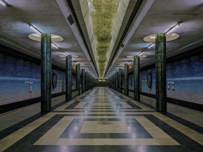 Станция метро Космонавтов, Ташкент