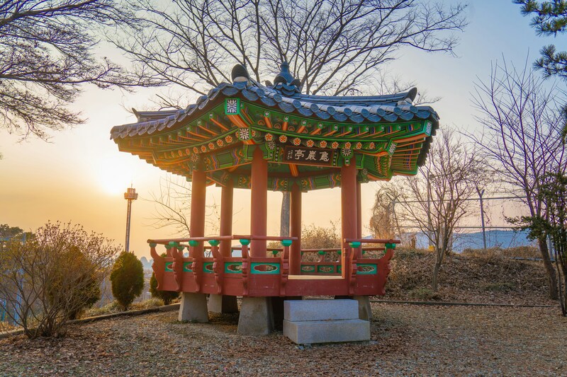 Беседка Соанну , расположенная в парке Кунсан  в районе Кансо-гу в Сеуле, Южная Корея