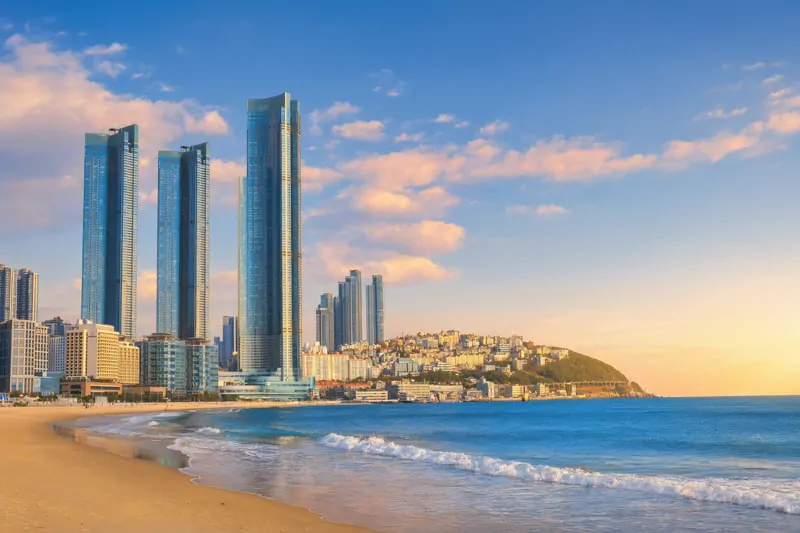 Хляж Хэундэ (Haeundae Beach) в городе Пусан, Южная Корея